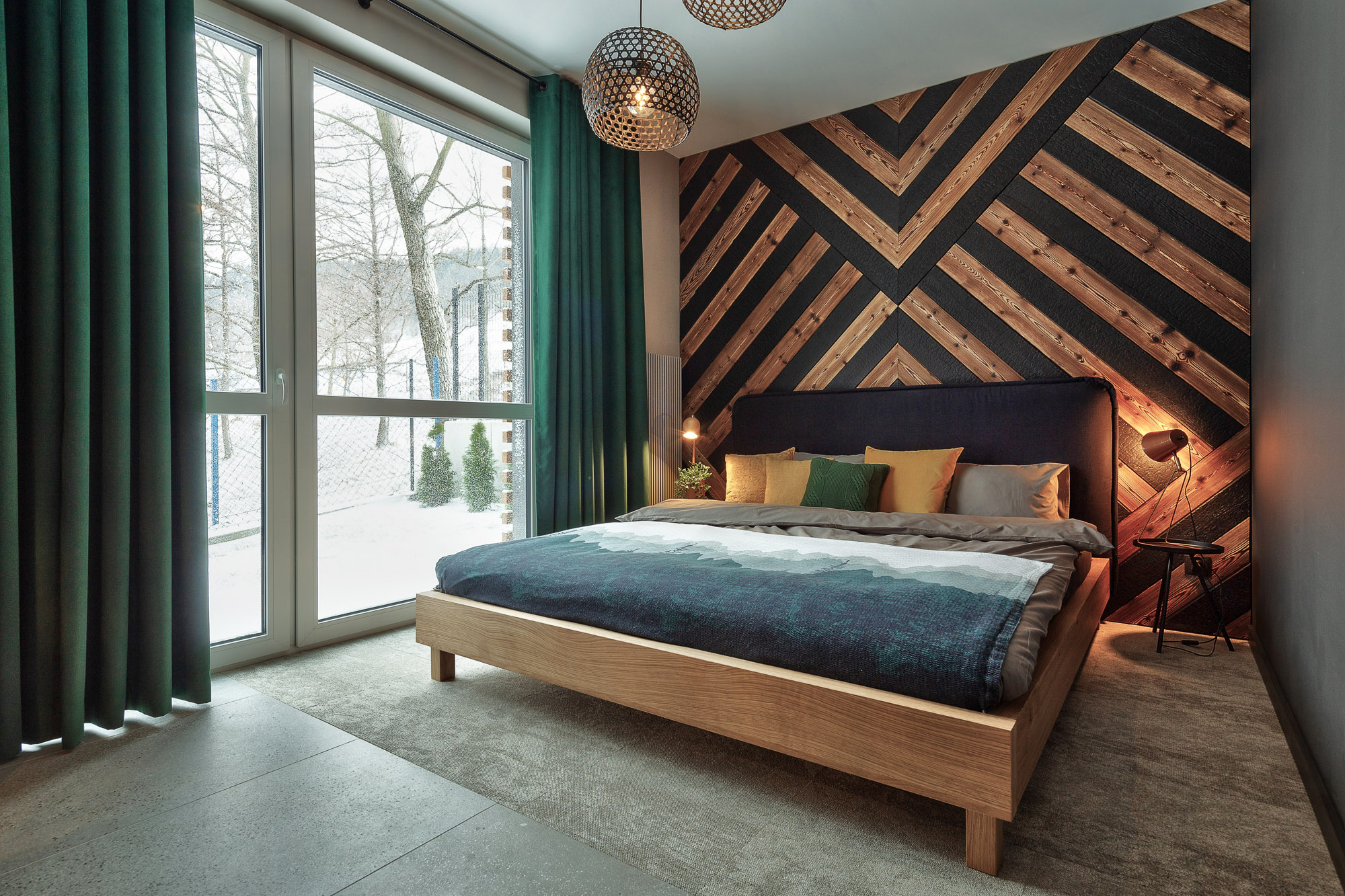 VERKOHLTE BRETTER IN INNENRÄUMEN – Nähe zur Natur im Schutz Ihres Zuhauses